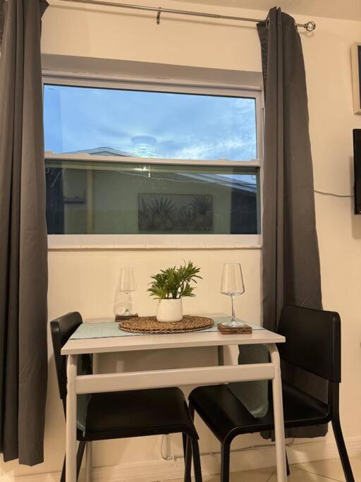 Studio With Terrace Near Hard Rock-Patio Hollywood Extérieur photo