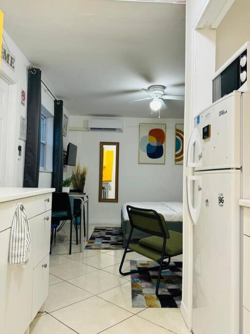 Studio With Terrace Near Hard Rock-Patio Hollywood Extérieur photo