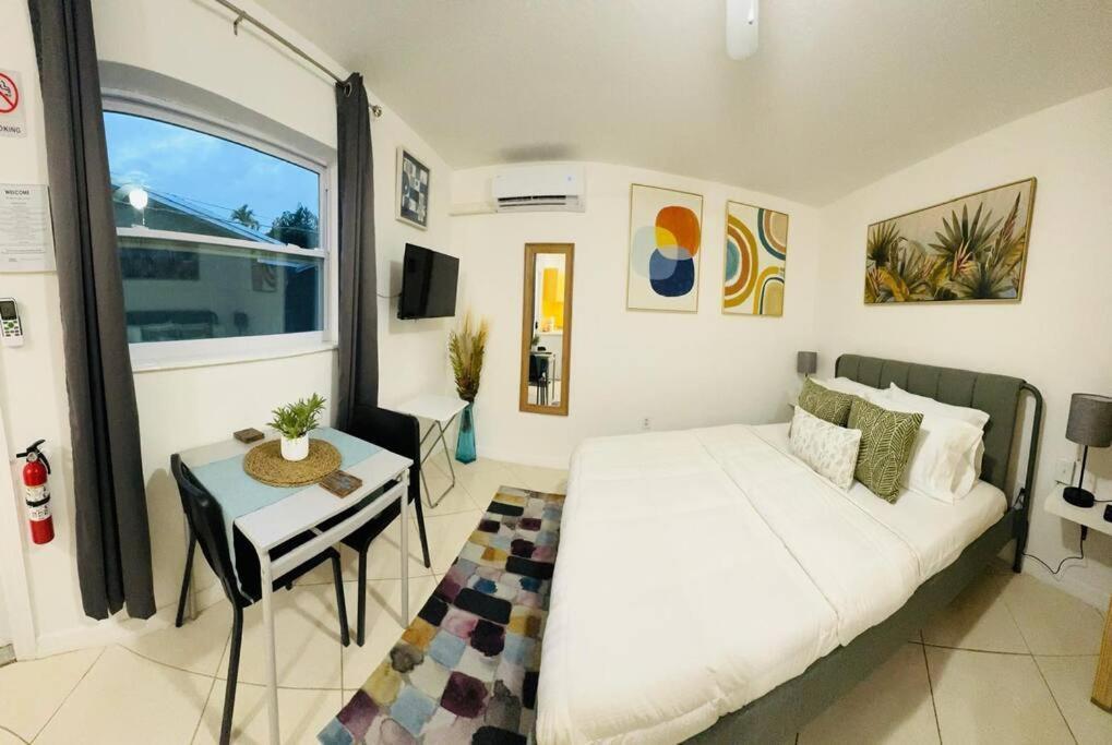 Studio With Terrace Near Hard Rock-Patio Hollywood Extérieur photo