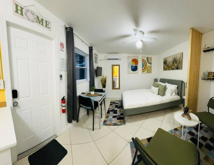 Studio With Terrace Near Hard Rock-Patio Hollywood Extérieur photo